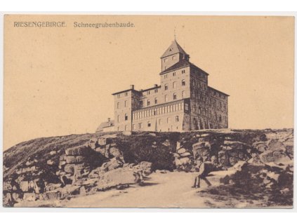 Polsko, Krkonoše, Vysílač Sněžné jámy, Schneegrubenbaude, oživená partie, cca 1920