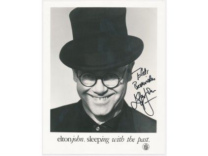 John Elton (1947), anglický zpěvák, fotografie s vlastn. podpisem a věnováním