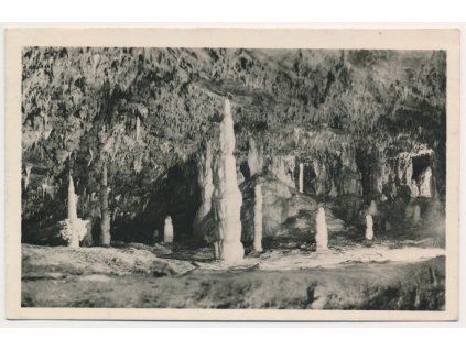 03 - Blansko, Sloupsko-šošůvské jeskyně, Brouškova síň, cca 1947