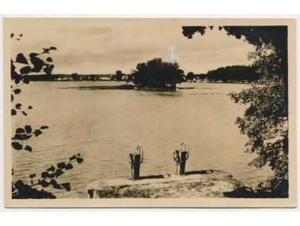 24 - Jindřichohradecko, Třeboň, rybník Svět, cca 1949