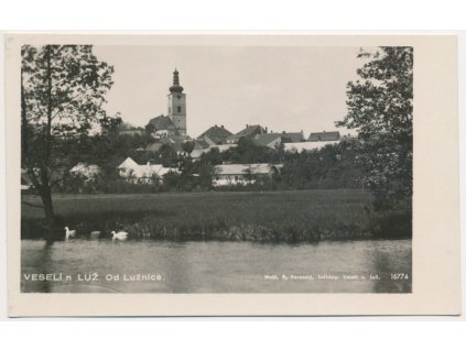 64 - Táborsko, Veselí nad Lužnicí, pohled na město od řeky Lužnice, cca 1930