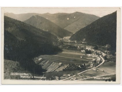Slovensko, Ľubochňa, celkový pohled na obec, cca 1930