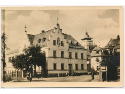 63 - Tachovsko, Bor, oživená partie před školou, cca 1950