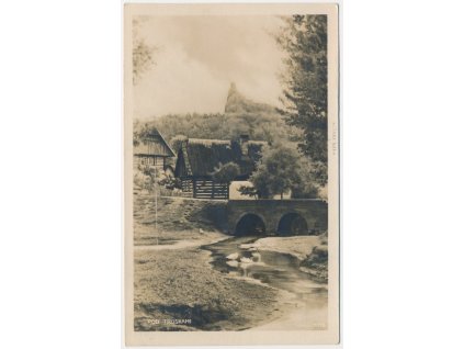 58 - Semilsko, Trosky, partie z vesnice pod hradem, cca 1930