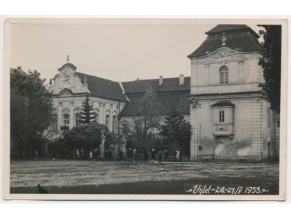 45 - Pelhřimovsko, Želiv, oživená partie před klášterem, cca 1933