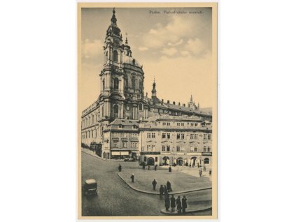 49 - Praha, oživené Malostranské náměstí, cca 1940