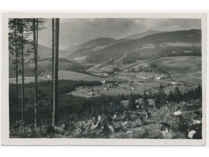 16 - Frýdeckomístecko, Staré Hamry, celkový pohled, cca 1935