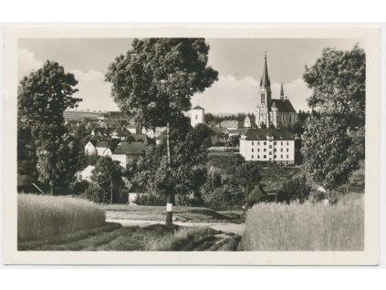 42 - Opavsko, Vítkov, pohled na město a kostel, cca 1949