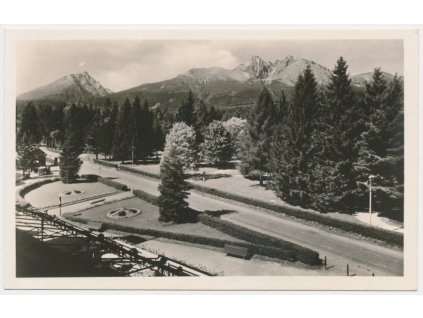 Slovensko, Vysoké Tatry, Tatranská Lomnica, park, cca 1942