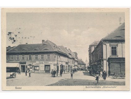 34 - Lounsko, Žatec, oživená ulice Schillerstrasse, cca 1926