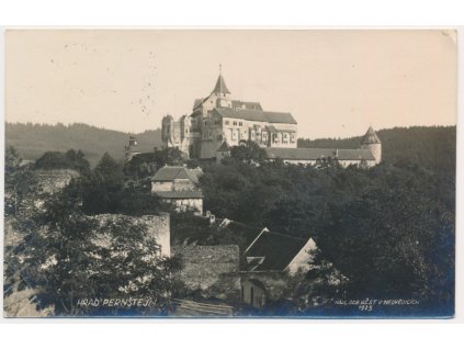 05 - Brno-venkov, hrad Pernštejn a domy v podhradí, cca 1927