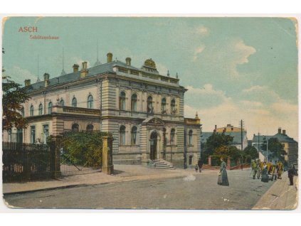 08 - Chebsko, Aš (Asch), Schützenhaus, oživená ulice, cca 1916