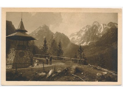 Slovensko, oživená partie u rozhledny na Hřebínku, cca 1930