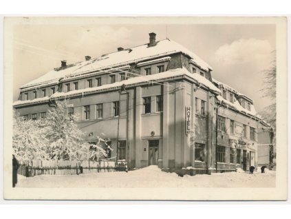 75 - Žďársko, Sněžné, Hotel Rýdl, Záložna, cca 1951