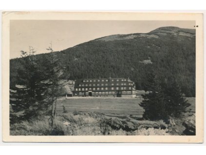 66 - Trutnovsko, Špindlerův Mlýn, Horský hotel - Špindlerova bouda, cca 1950