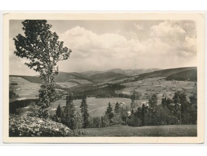 58 - Semilsko, Krkonoše, Benecko, celkový pohled, cca 1950