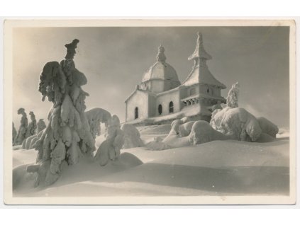 71 - Vsetínsko, Kaple na Radhošti, zimní partie, cca 1945