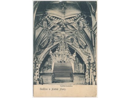 31 - Kutnohorsko, Sedlice, vnitřek kostnice, cca 1914