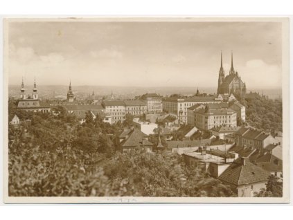 04 - Brno, pohled na Petrov ze Špilberku, cca 1938