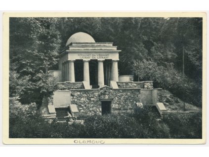 41 - Olomouc, Mausoleum Jihoslovanů v Michalském výpadě, cca 1939