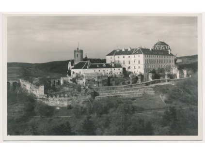 74 - Znojemsko, Vranov nad Dyjí, pohled na zámek, cca 1940