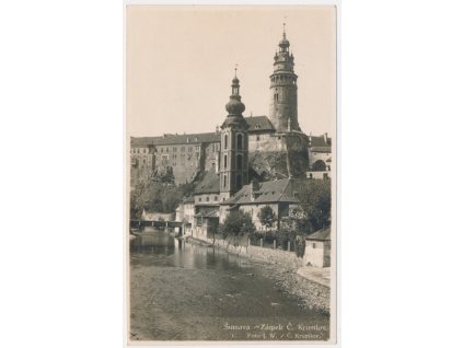 13 - Český Krumlov, pohled na zámek od řeky, foto J. Wolf, cca 1930
