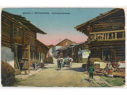 48 - Prachaticko, Volary - Wallern, oživená partie mezi domy, cca 1913