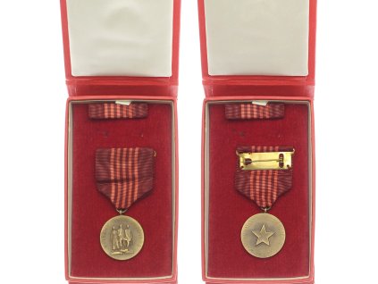 ČSSR, AE vyznamenání  Vítězný Únor, zavírací jehla, stuha, stužka, stav 1/1