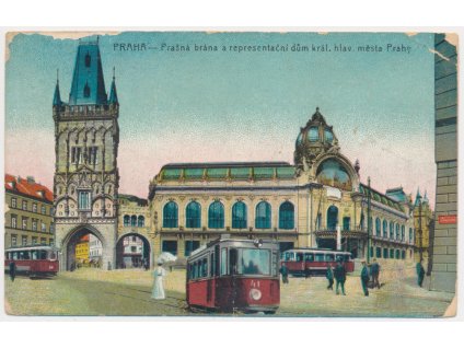 49 - Praha, Prašná brána a representační dům, oživená partie s tramvajemi, cca 1906