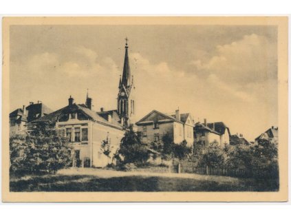 42 - Opavsko, Vítkov, partie s domy a kostelem, cca 1939