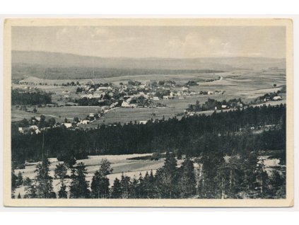 75 - Žďársko, Svratka, panorama města ze "Zkamenělého zámku", cca 1935