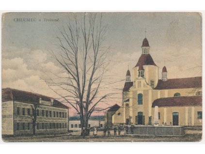 24 - Jindřichohradecko, Chlum u Třeboně, oživená partie u kostela, cca 1920