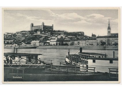 Slovensko, Bratislava, pohled na město od Dunaje, cca 1931