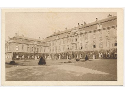40 - Nymbursko, Lysá nad Labem, Zámek a zámecká zahrada, cca 1945