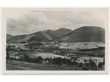 16 - Frýdeckomístecko, Kunčice pod Ondřejníkem, celkový pohled, cca 1938