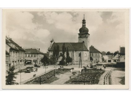 27 - Kladensko, Unhošť, partie z náměstí, cca 1952