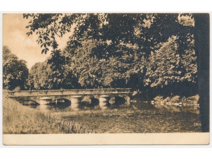 67 - Třebíčsko, Myslibořice, partie z parku, cca 1935