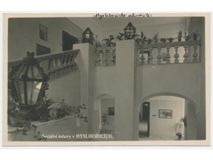 67 - Třebíčsko, Myslibořice, interiér sociálního ústavu - zámku, cca 1935