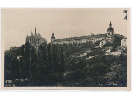 31 - Kutná Hora, Chrám sv. Barbory a kasárna, cca 1930