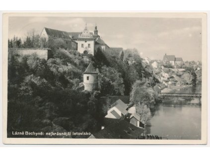 64 - Táborsko, Bechyně, pohled na zámek a okolí, cca 1944