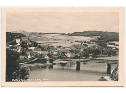 54 - Příbramsko, Kamýk nad Vltavou, celkový pohled na levý břeh, ca 1947