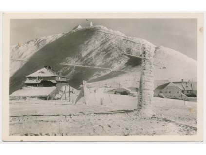 66 - Trutnovsko, Krkonoše, zaniklá Obří bouda, Sněžka, cca 1952