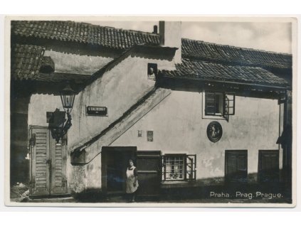 49 - Praha, oživená partie "U Daliborky", cca 1930