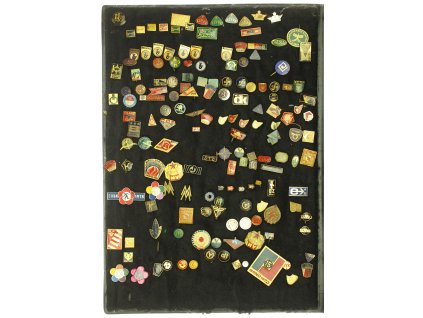 ČSSR, sestava cca 300 pamětních a příležitostných odznaků, pestré