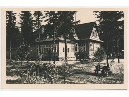 57 - Rychnovsko, Vamberk, oživená partie u Bednářovy chaty, cca 1932