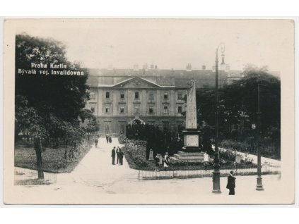 49 - Praha, Karlín, Bývalá vojenská invalidovna, oživená partie, cca 1938