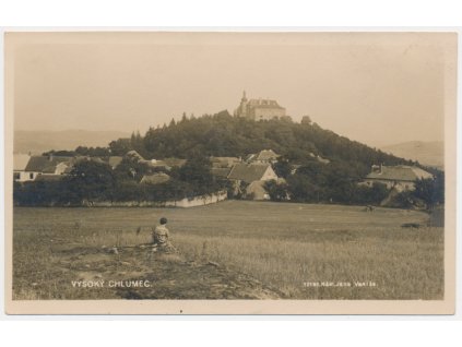 54 - Příbramsko, Vysoký Chlumec, oživená partie s pohledem na hrad, cca 1930