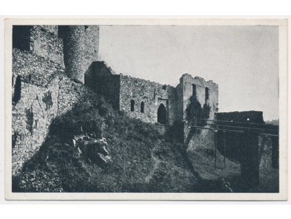 16 - Frýdeckomístecko, hradní zřícenina Hukvaldy, cca 1930