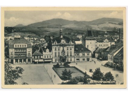 02 - Beroun, Náměstí, foto J. Švec, cca 1941