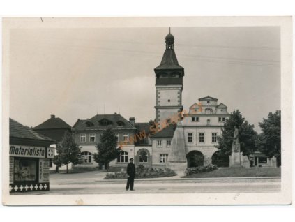 36 - Mladoboleslavsko, Dobrovice, náměstí, nakl. Jan Zubák, cca 1930